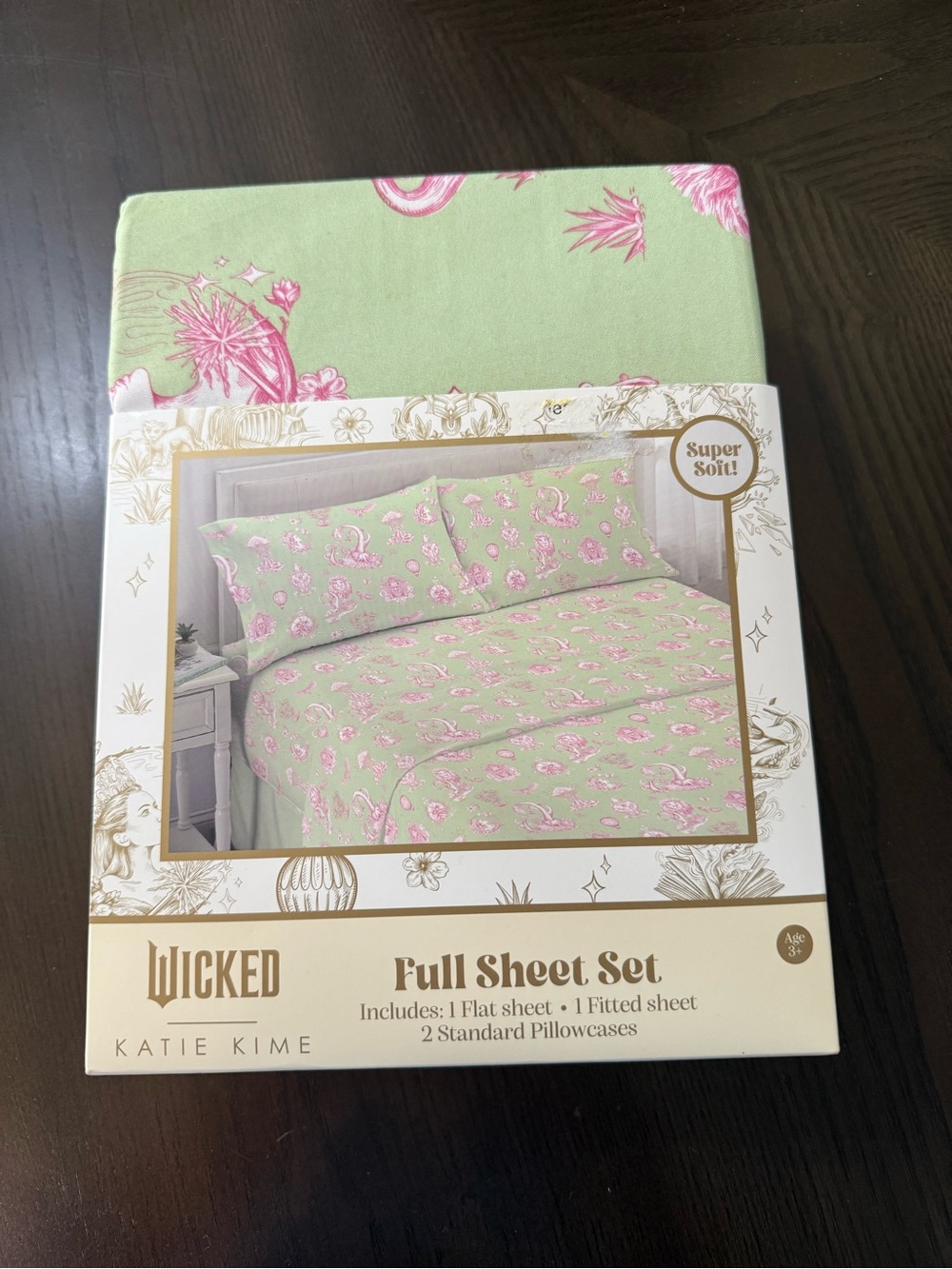 Brand new Wicked themed Full sheet set